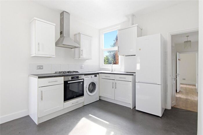3 Bedroom Maisonette To Rent In Sirdar Road, London, N22