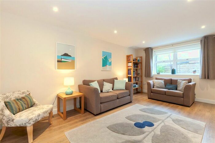3 Bedroom House To Rent In Union Street, OX4