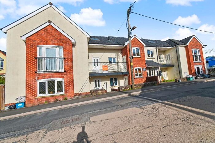 1 Bedroom Flat To Rent In Old Chapel Place, Mill Road, EX20