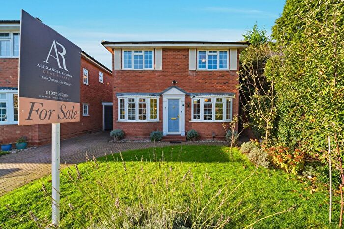 4 Bedroom Detached House For Sale In Kashmir Close, New Haw, KT15