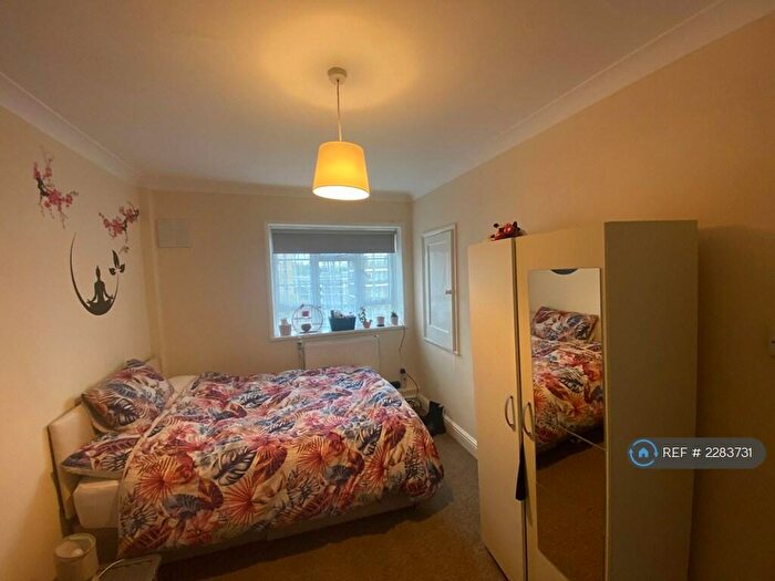 4 Bedroom Flat To Rent In Isis House, London, NW8