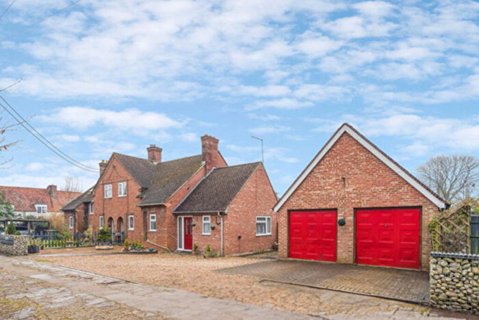 3 Bedroom Semi-Detached House For Sale In Church Lane, Brightwell-cum-Sotwell, OX10