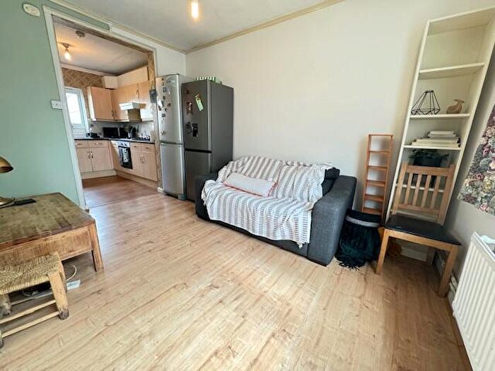 4 Bedroom Flat To Rent In Southwold Road, London, E5