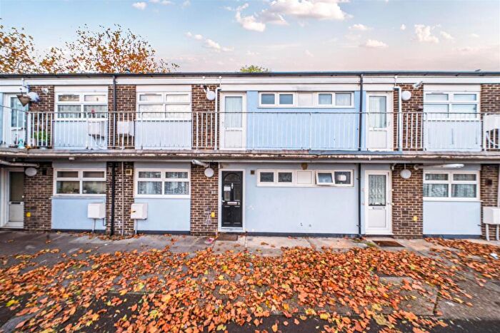 1 Bedroom Flat For Sale In Jamaica Place, Gosport, PO12