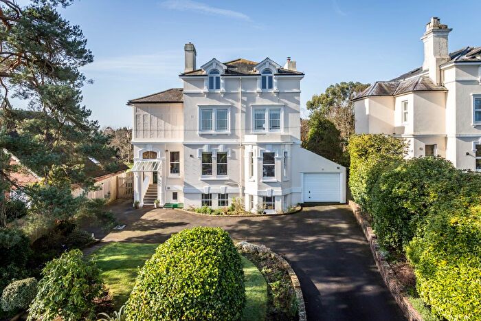 7 Bedroom Detached House For Sale In Vicarage Road, Southborough, Tunbridge Wells, TN4