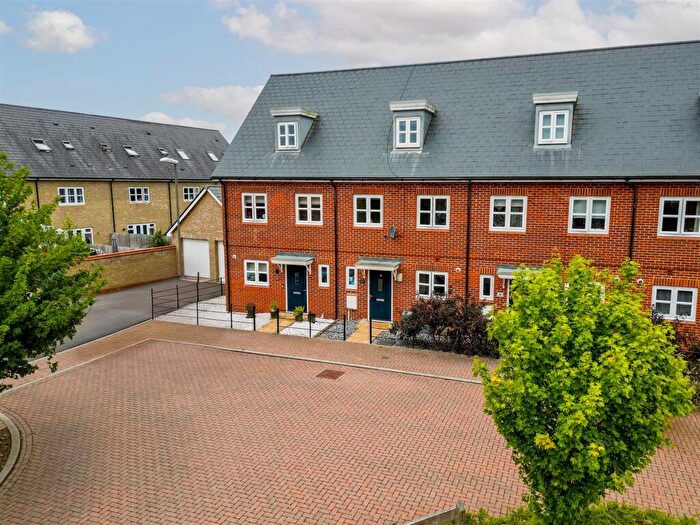 3 Bedroom House For Sale In Ashmead Street, Aylesbury, HP18