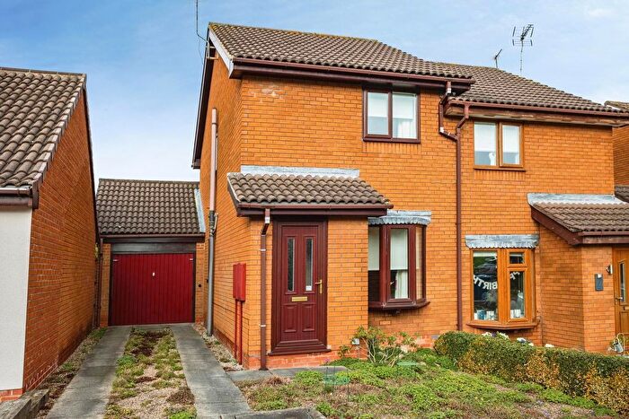 2 Bedroom Semi-Detached House For Sale In Ringwood Road, Bingham, Nottingham, Nottinghamshire, NG13