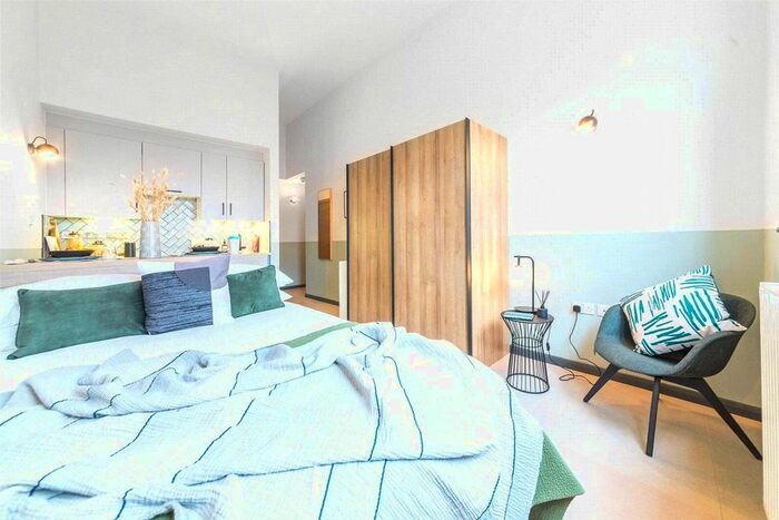 Studio To Rent In Uncle Stockwell, Courland Grove, London, SW8