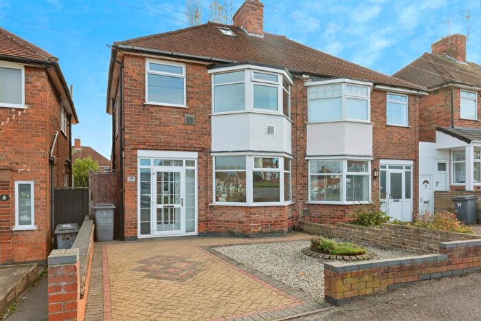 3 Bedroom Semi Detached House For Sale In Colchester Road, Leicester, LE5