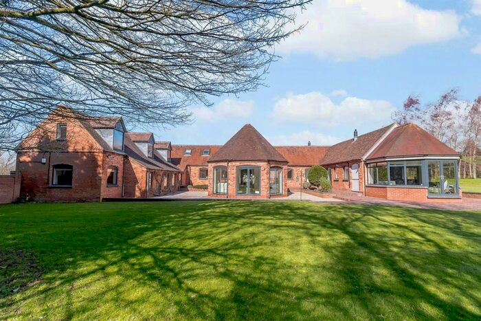 6 Bedroom Barn Conversion For Sale In Buckley Green, Henley In Arden, Solihull, West Midlands, B95