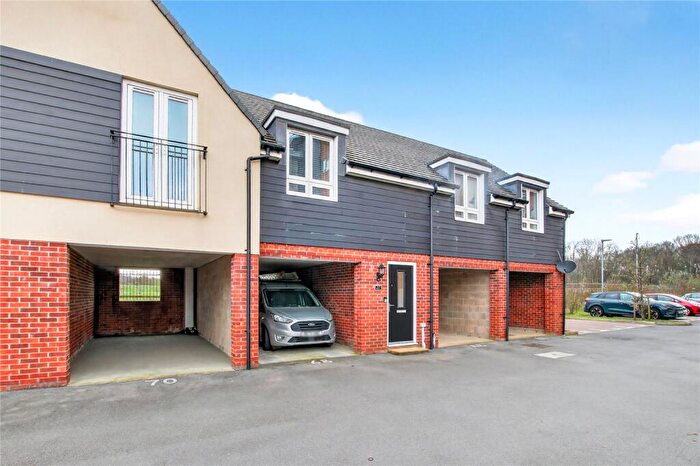 2 Bedroom House For Sale In Webster Close, Bracknell, RG12