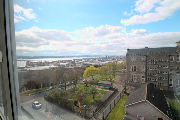 2 Bedroom Flat To Rent In Baffin Street, Stobswell, Dundee, DD4