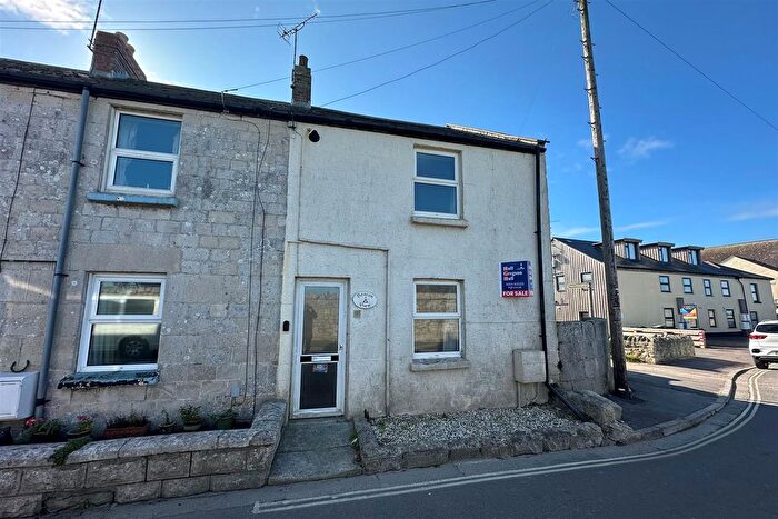 3 Bedroom End Of Terrace House For Sale In Grove Road, Portland, DT5