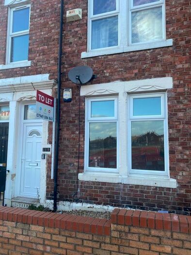 2 Bedroom Flat To Rent In Hyde Park Street, Gateshead, NE8