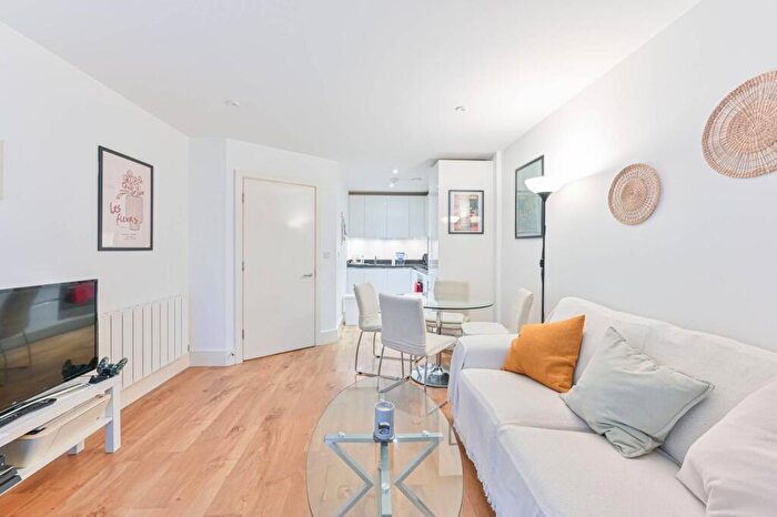 1 Bedroom Flat For Sale In Warehouse Court, Woolwich Riverside, London, SE18
