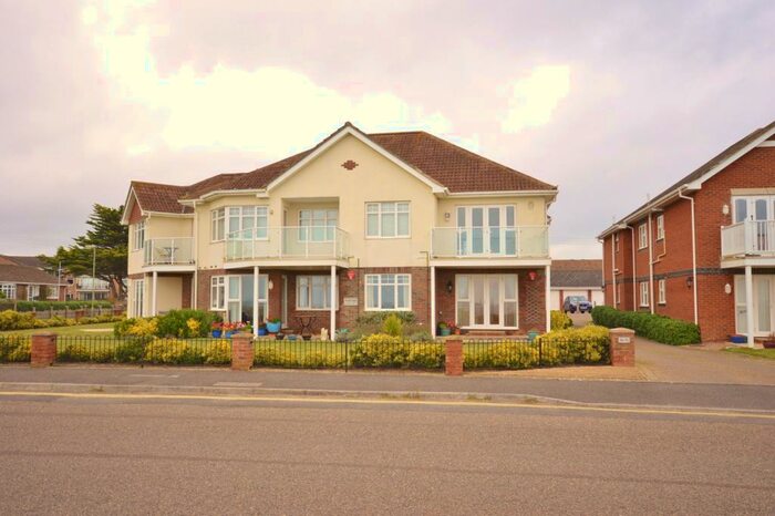 2 Bedroom Apartment To Rent In Marine Drive East, Barton On Sea, New Milton, Hampshire, BH25
