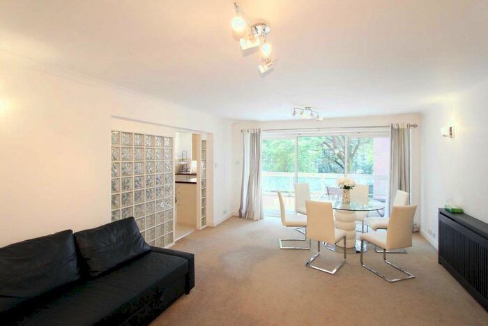 3 Bedroom Flat To Rent In Belvedere Drive, London, SW19