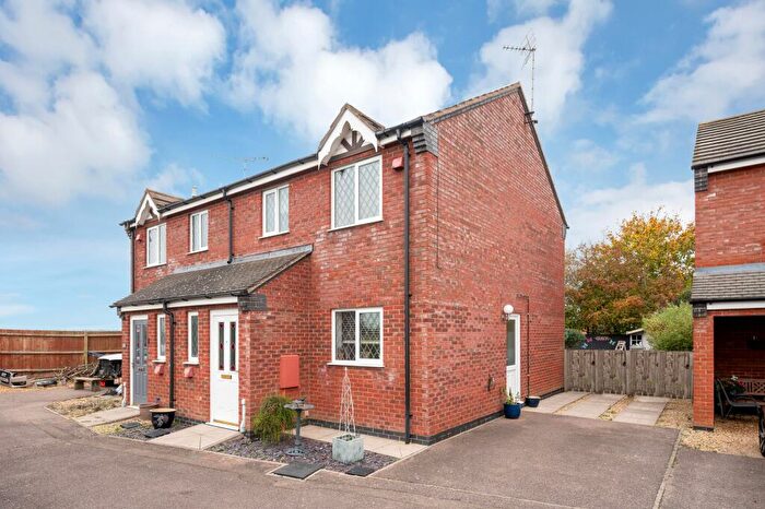 3 Bedroom Semi-Detached House For Sale In Plover Road, Essendine, PE9