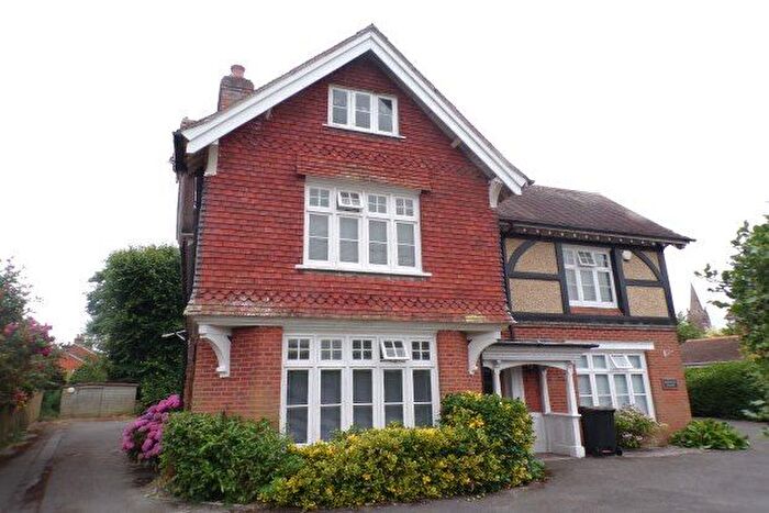 2 Bedroom Flat To Rent In Empress House, Lyndhurst, SO43