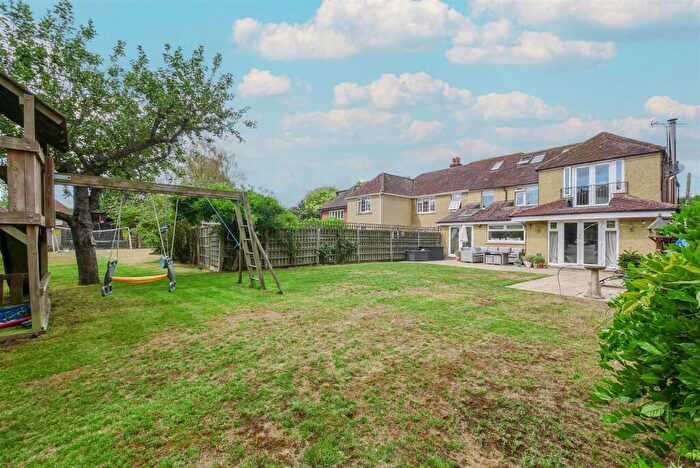 5 Bedroom Semi-Detached House For Sale In Thame Road, Stadhampton, OX44