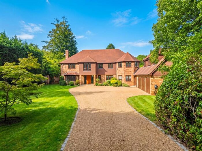 5 Bedroom Detached House To Rent In Coronation Road, Ascot, SL5