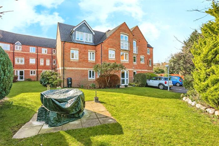 1 Bedroom Flat For Sale In Giles Court, Rectory Road, West Bridgford, Nottingham, NG2