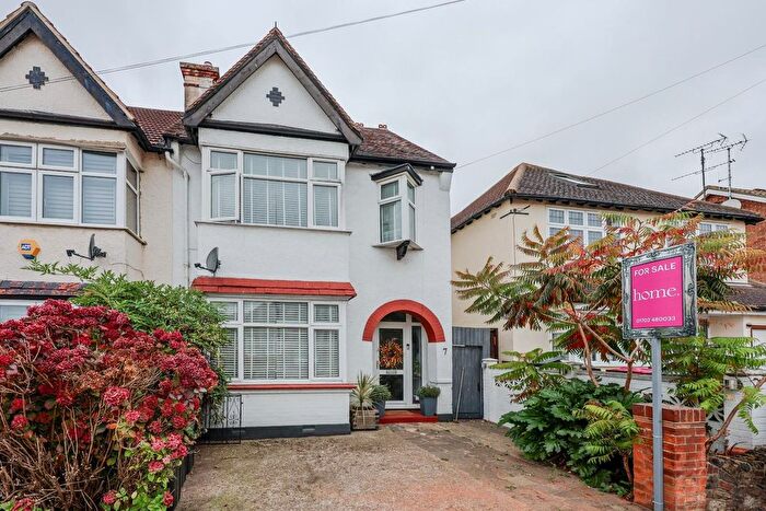 3 Bedroom Semi-Detached House For Sale In Cleveland Drive, Westcliff-On-Sea, SS0