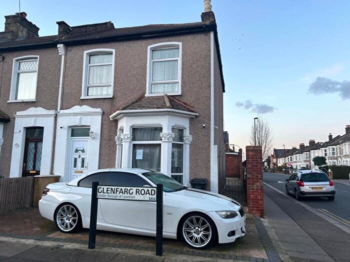 3 Bedroom End Of Terrace House For Sale In Glenfarg Road, London, SE6