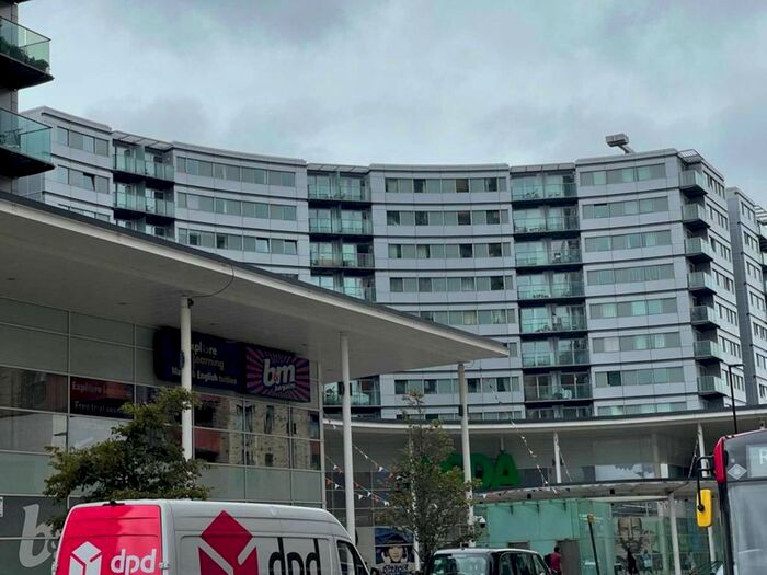 1 Bedroom Flat To Rent In Prince Regent Rd, Hounslow, TW3