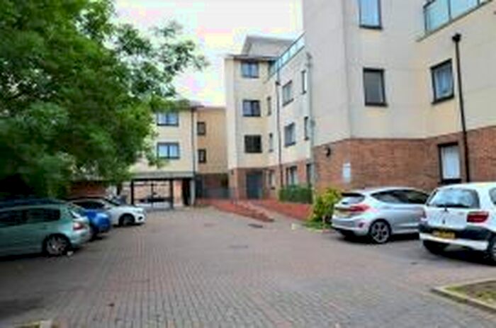 2 Bedroom Flat To Rent In Town Road, London, N9
