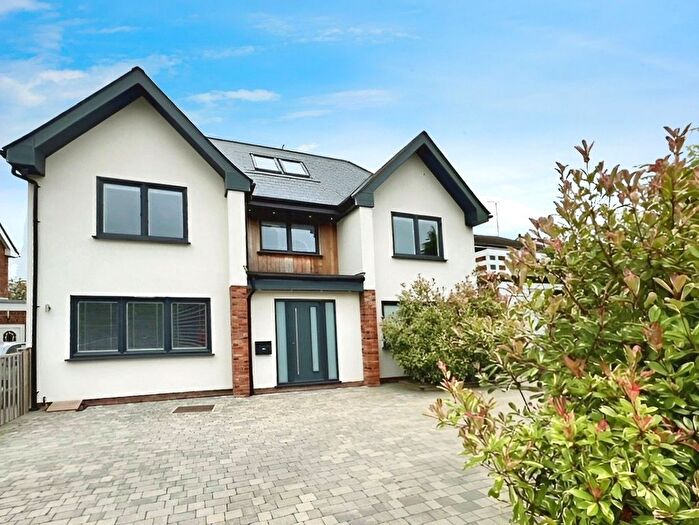 5 Bedroom Detached House To Rent In New Dover Road, Canterbury, Kent, CT1