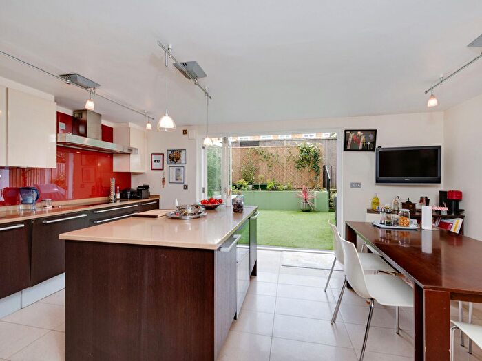 5 Bedroom Town House For Sale In Marlborough Hill, London, NW8