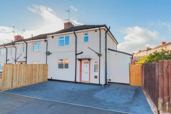 3 Bedroom End Of Terrace House To Rent In Hayway, Irthlingborough, Wellingborough, NN9