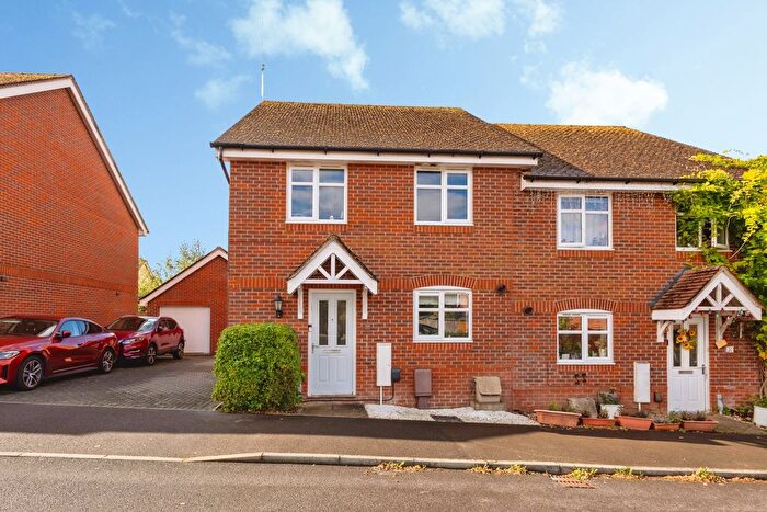4 Bedroom Semi-Detached House For Sale In Beckless Avenue, Clanfield, Waterlooville, Hampshire, PO8