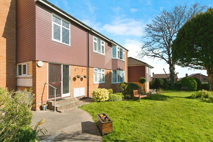 2 Bedroom Flat For Sale In Ebberston Road West, Colwyn Bay, Clwyd, LL28