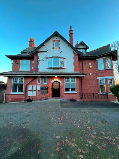 2 Bedroom Flat To Rent In Victorian Crescent Flat, Victorian Crescent, Doncaster, DN2
