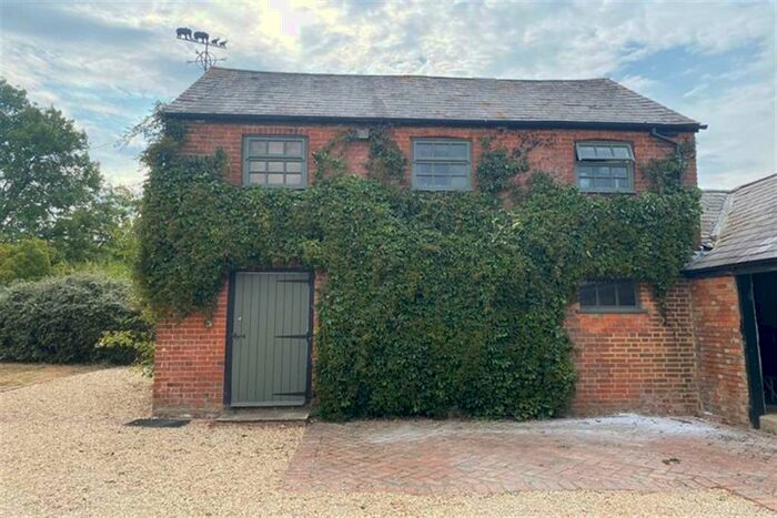 1 Bedroom Detached House To Rent In Maynes Hill Farm, Aylesbury Road, Hoggeston, MK18