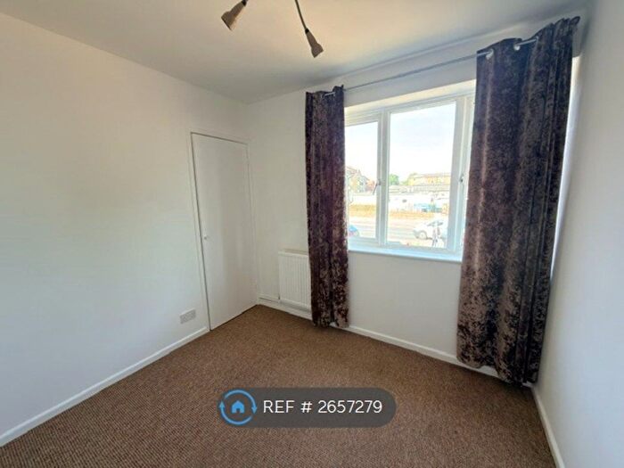 2 Bedroom Maisonette To Rent In Albert Street, Slough, SL1