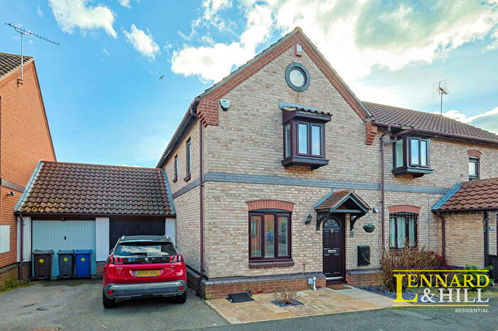 3 Bedroom Semi Detached House For Sale In Bruces Wharf Road, Grays Riverside, RM17