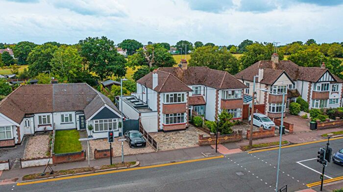 4 Bedroom Semi-detached House For Sale In Eastwood Road North, Leigh-On-Sea, SS9