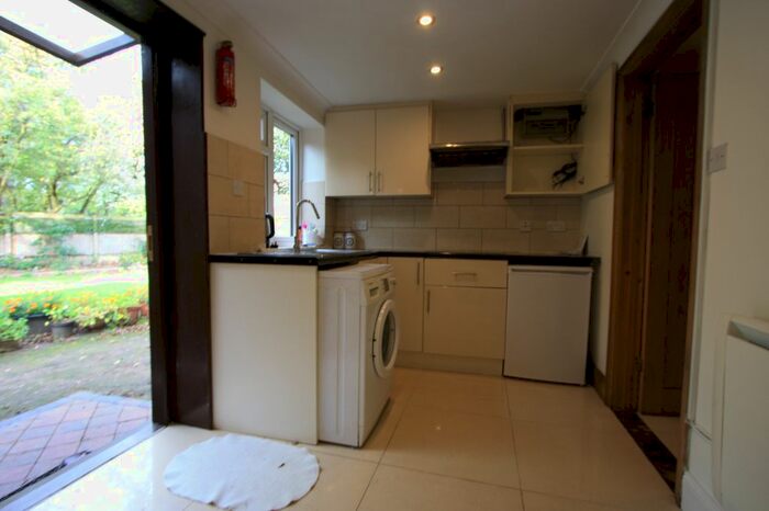 Studio To Rent In Bodley Road, New Malden, KT3