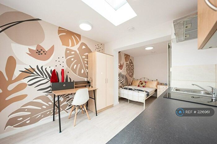 Studio To Rent In Kings Hedges Road, Cambridge, CB4