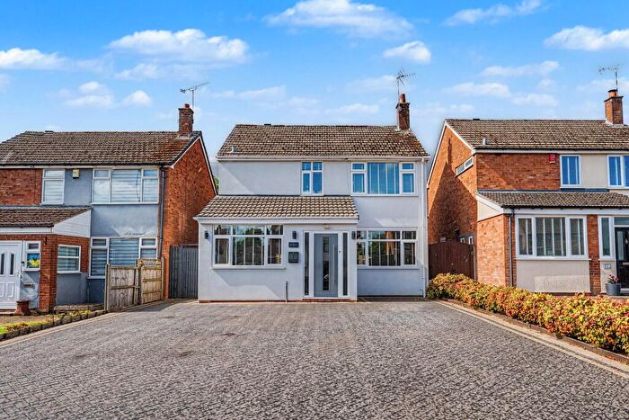 4 Bedroom Detached House For Sale In Broad Lane, Coventry, CV5