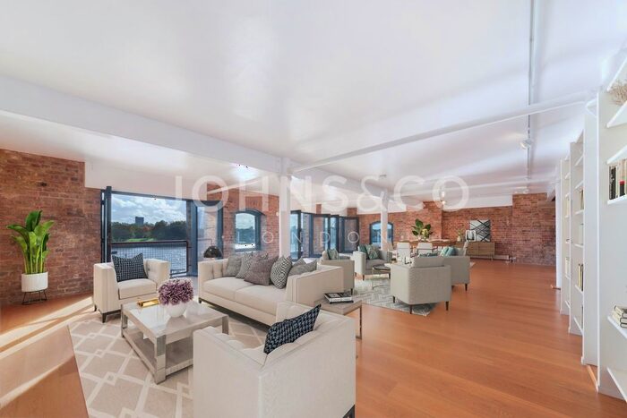 3 Bedroom Flat To Rent In St. Johns Wharf, Wapping High Street, E1W