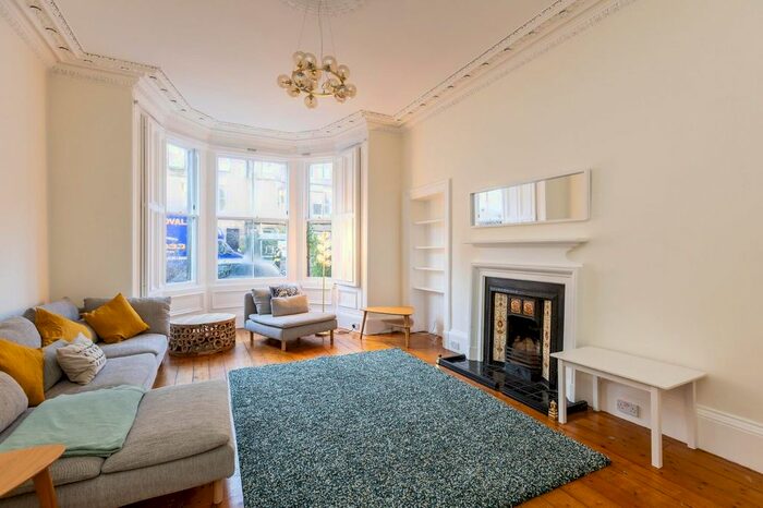 3 Bedroom Flat To Rent In Roseneath Street, Marchmont, Edinburgh, EH9