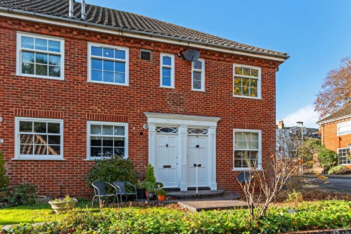 2 Bedroom Maisonette To Rent In St. Michaels Gardens, Winchester, SO23