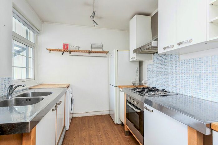 3 Bedroom Flat To Rent In Campbell Road, Southsea, PO5