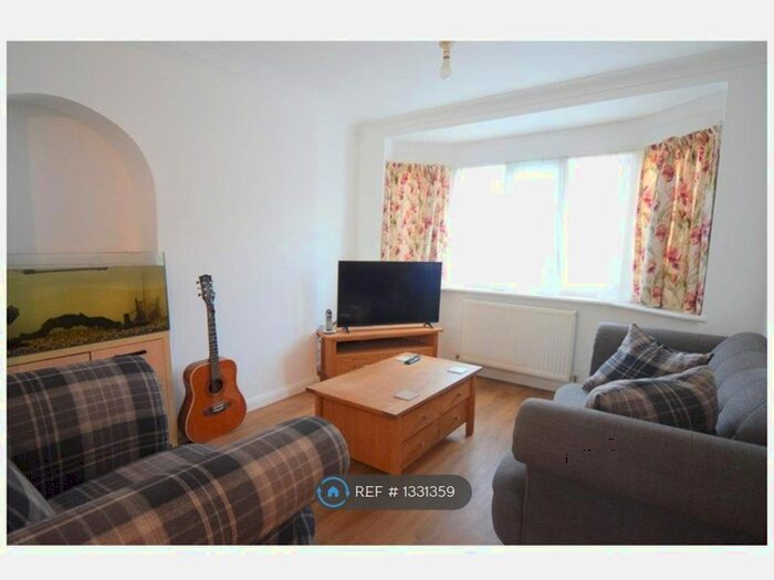 3 Bedroom Terraced House To Rent In Buckland Way, Worcester Park, KT4