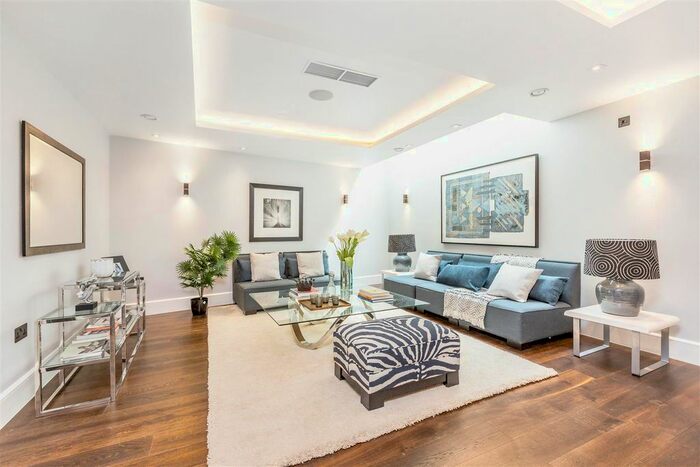 6 Bedroom Semi-Detached House To Rent In Lincoln Avenue, London, SW19