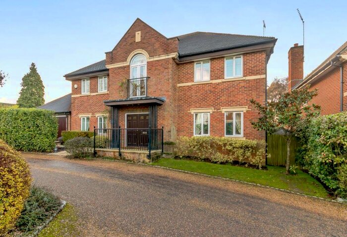 6 Bedroom Detached House To Rent In Caenshill Place, Weybridge, KT13